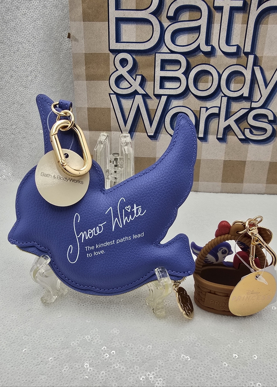 Disney Princess x Bath & Body Works Snow White Coin Purse & Pocketbac Holder - Picture 2 of 10